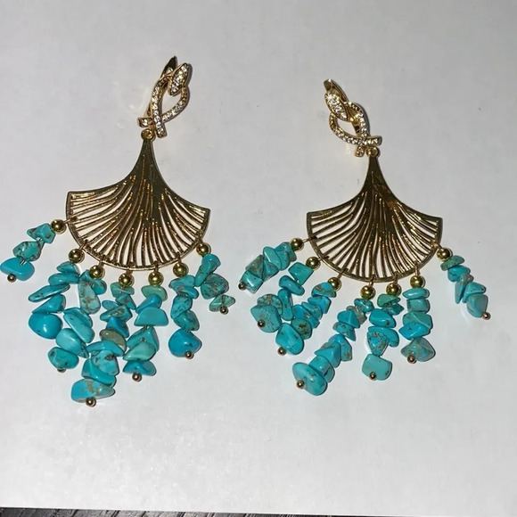 Turquoise stone chip statement earrings - Picture 5 of 9